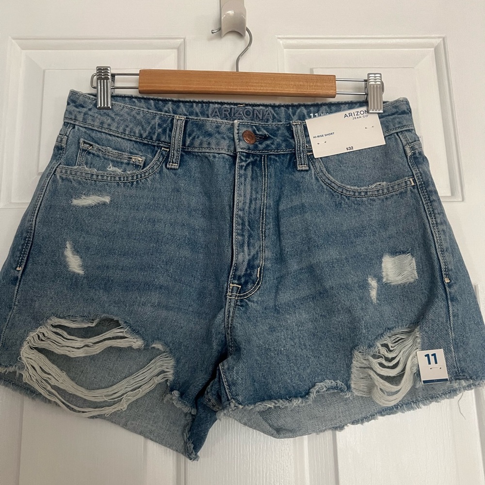 girl’s shorts